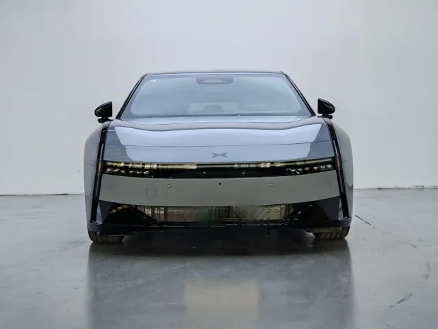 Xpeng P7 — Фото автомобиля 2