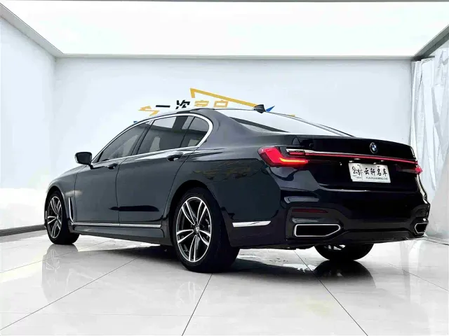 BMW 7 Series — Фото автомобиля 4
