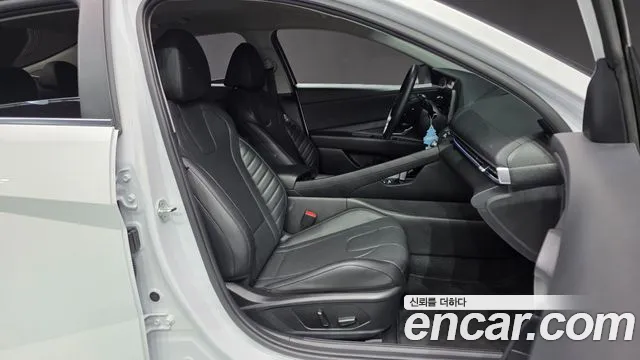 Hyundai AVANTE Новый Avante (CN7) — Фото автомобиля 25