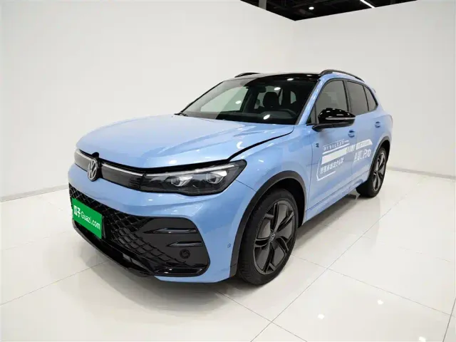 Фотография автомобиля — Volkswagen Tiguan L