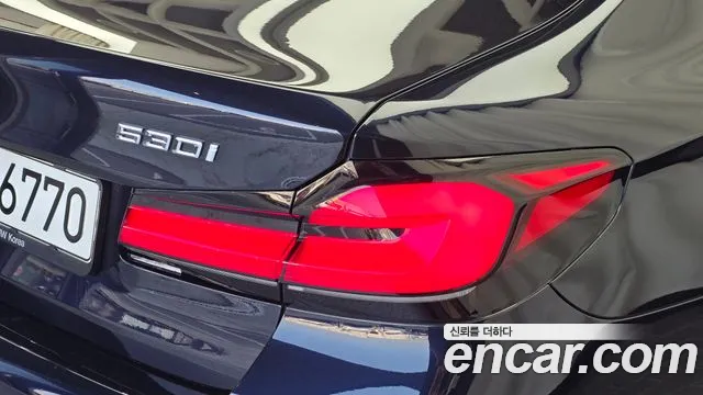BMW 5 Series G30 — Фото автомобиля 8