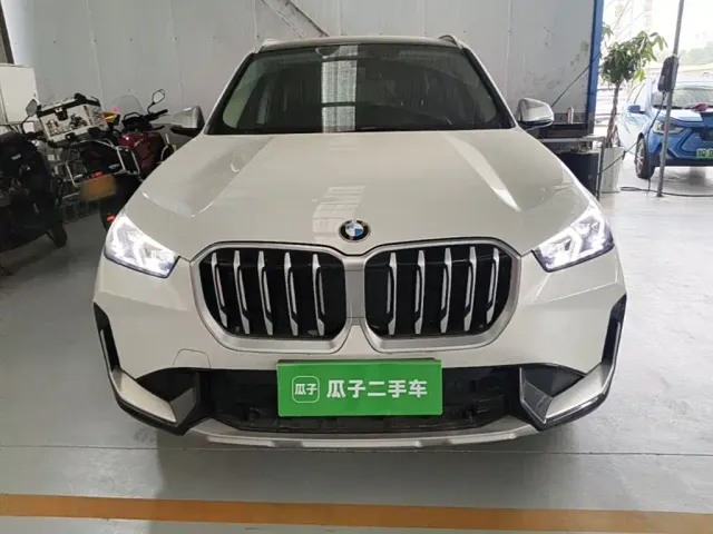 BMW X1 — Фото автомобиля 2