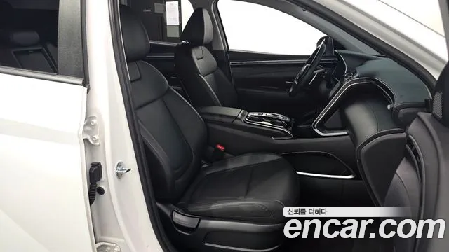 Hyundai Tucson Tucson (NX4) Бензин 1.6 турбо 2WD — Фото автомобиля 11