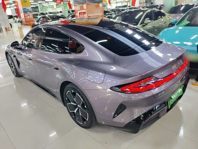 Xiaomi SU7 — Фото автомобиля 4