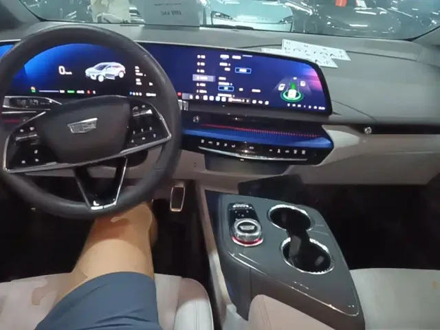 Cadillac Optiq — Фото автомобиля 9
