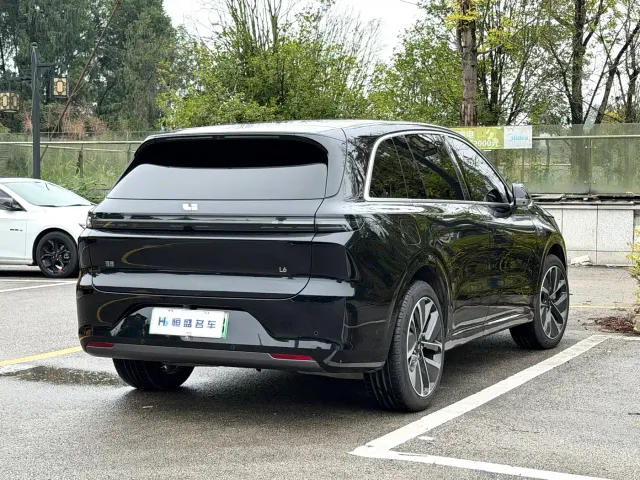 Li Auto L6 — Фото автомобиля 9
