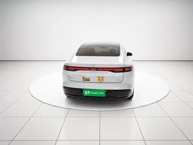Leapmotor B01 — Фото автомобиля 3