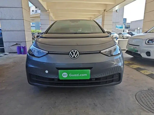 Volkswagen ID.3 — Фото автомобиля 2