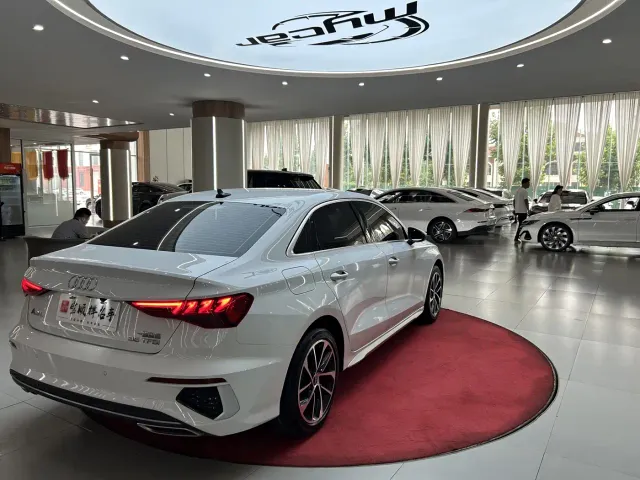 Audi A3 — Фото автомобиля 5