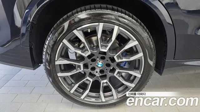 BMW X5 xDrive 40i M Sport — Фото автомобиля 5