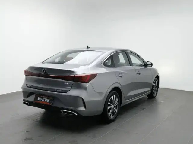 Changan Eado — Фото автомобиля 2