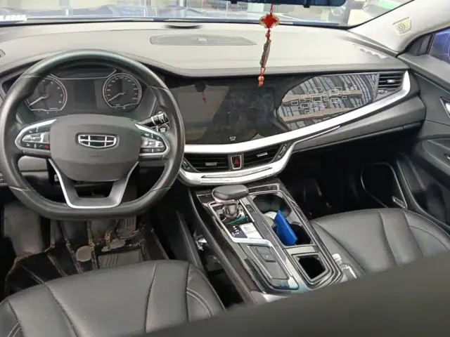 Geely Borui — Фото автомобиля 12