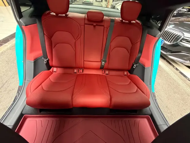 Xiaomi SU7 — Фото автомобиля 25