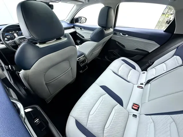 Geely Xingrui — Фото автомобиля 14