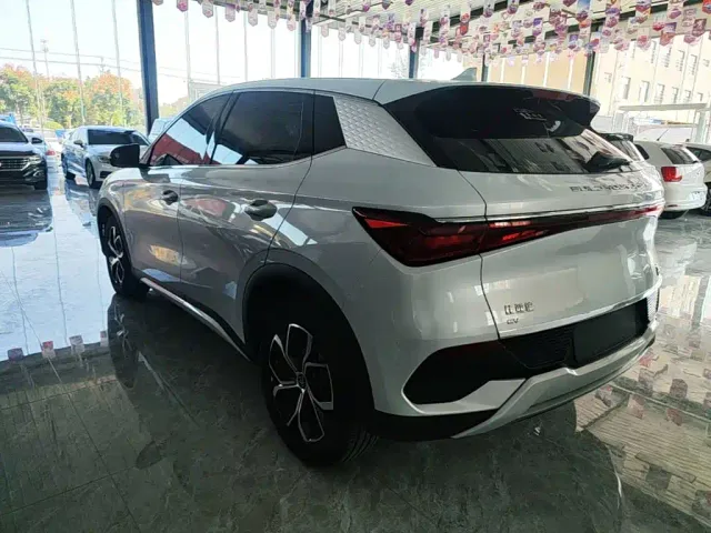 BYD Yuan PLUS — Фото автомобиля 4