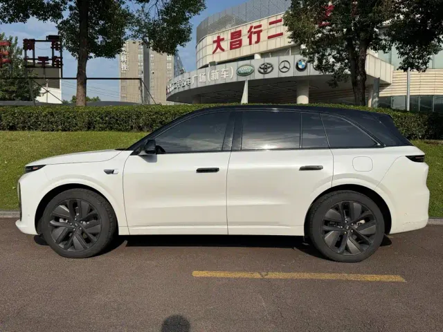 Li Auto L6 — Фото автомобиля 3