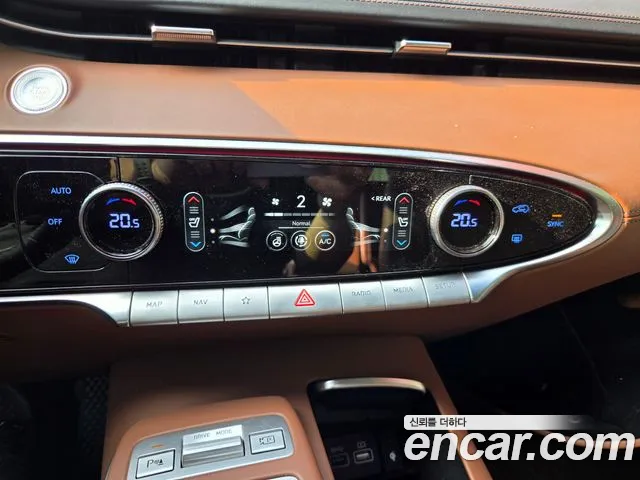 Genesis GV70 — Фото автомобиля 9
