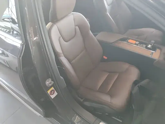 Volvo S90 — Фото автомобиля 24