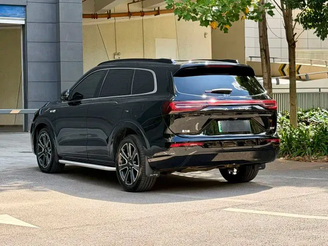 Aito M7 — Фото автомобиля 4