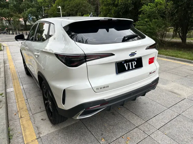 Changan X5 Plus — Фото автомобиля 12