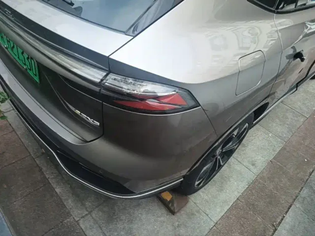 Roewe RX5 — Фото автомобиля 7