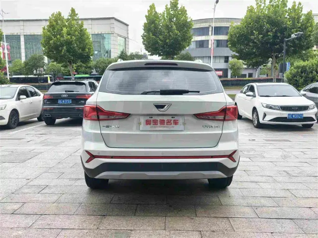 Jetta VS7 — Фото автомобиля 8