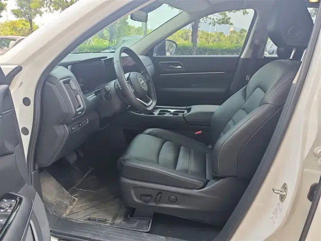 Nissan Terra — Фото автомобиля 4