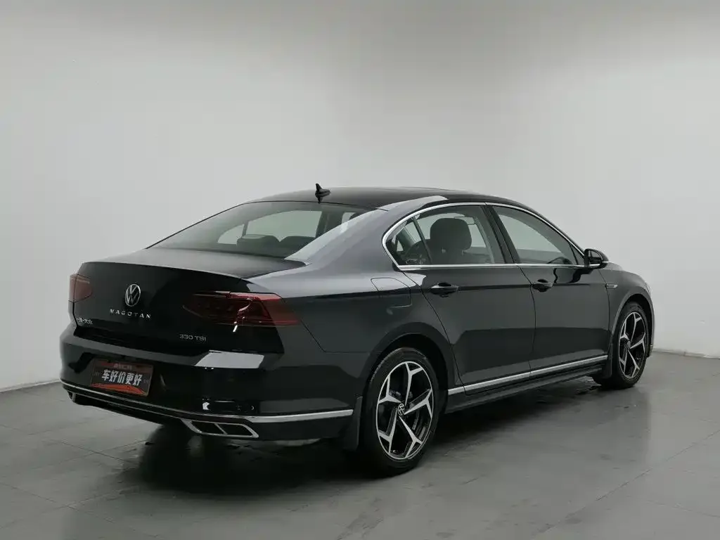 Volkswagen Magotan 2023 Model 2 Million Commemorative Edition 330TSI DSG Luxury — Фото автомобиля 2