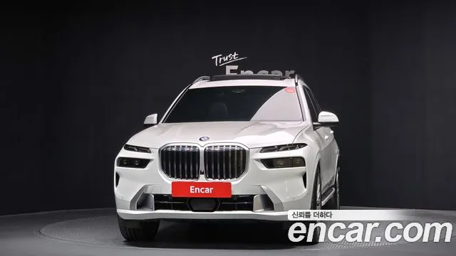 BMW X7 — Фото автомобиля 3