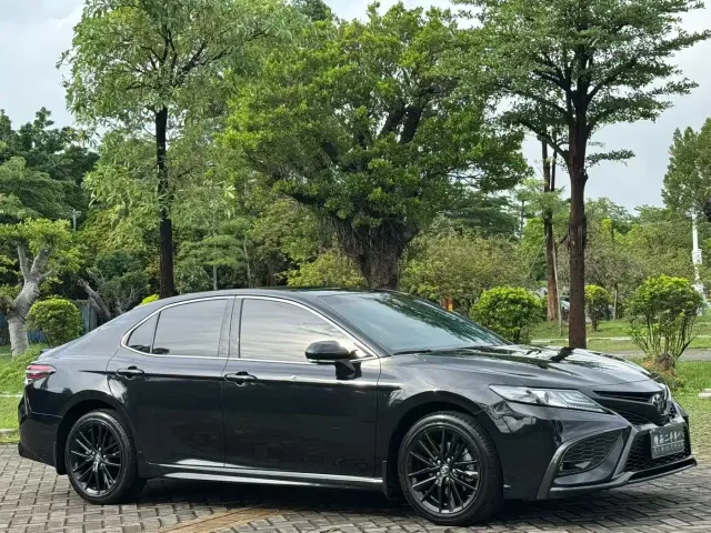 Toyota Camry — Фото автомобиля 3