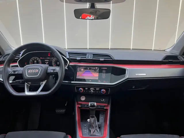 Audi Q3 — Фото автомобиля 6