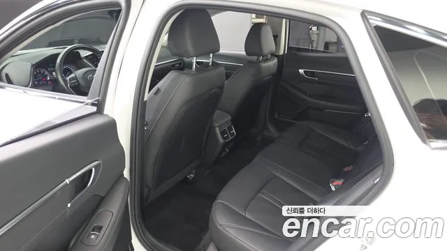 Hyundai Sonata Sonata (DN8) 2.0 LPG(Для проката) — Фото автомобиля 11