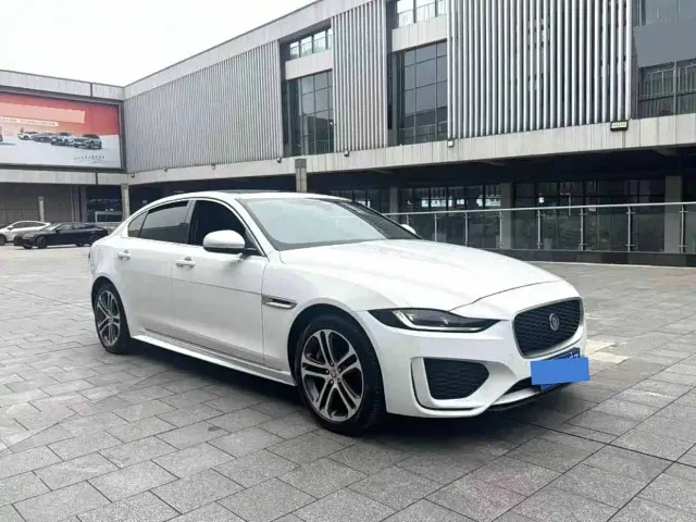Jaguar XEL — Фото автомобиля 3