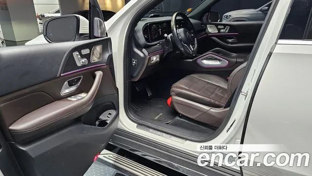 Mercedes-Benz GLS-Class — Фото автомобиля 11
