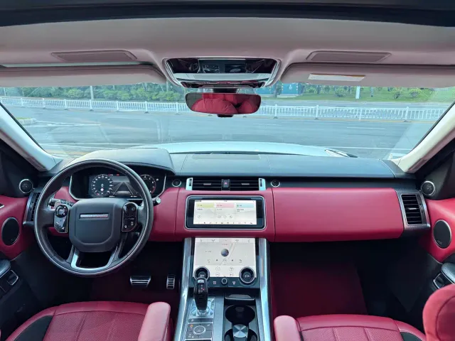 Land Rover Range Rover Sport — Фото автомобиля 8