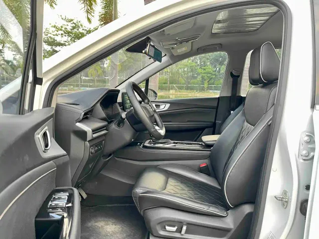 Wuling Jiachen — Фото автомобиля 10