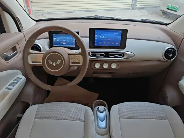 Wuling Hongguang Mini EV — Фото автомобиля 9