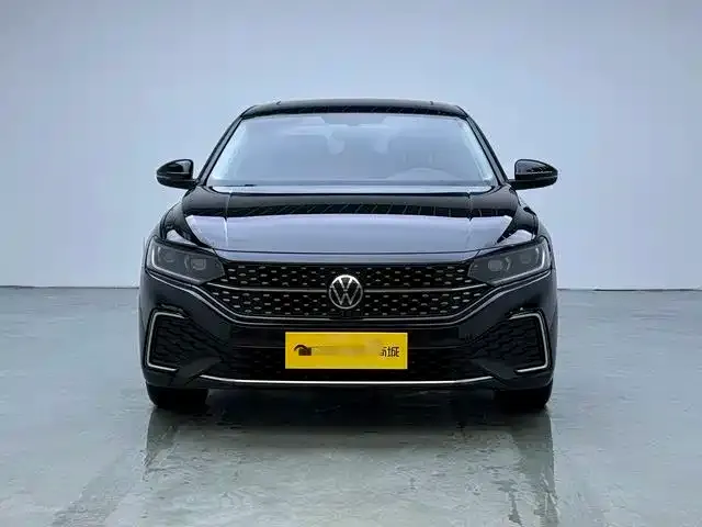 Volkswagen Passat — Фото автомобиля 2