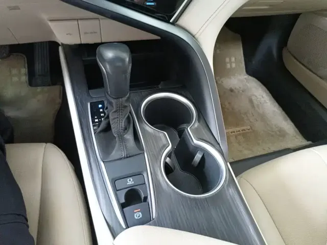 Toyota Camry 2021 2.0G Luxury Edition — Фото автомобиля 11