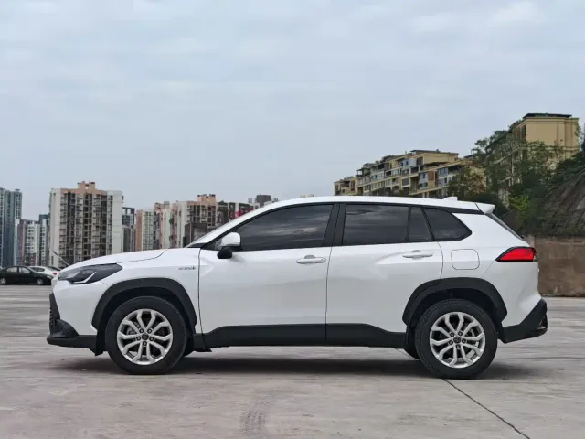 Toyota Frontlander — Фото автомобиля 4