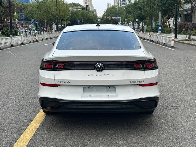 Volkswagen Lamando — Фото автомобиля 8