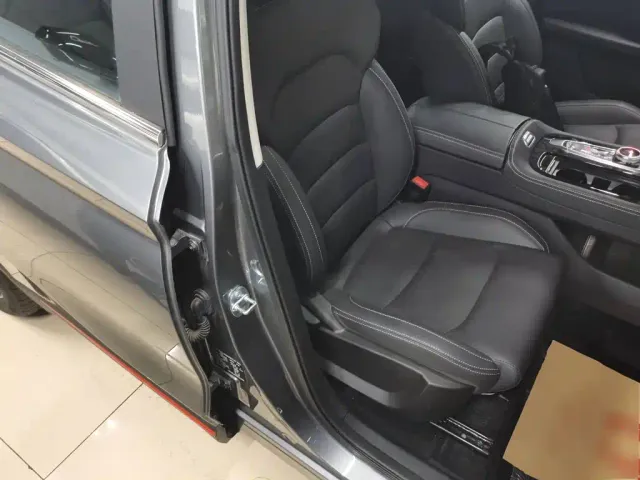Skyworth Auto Skyworth HT-i — Фото автомобиля 24
