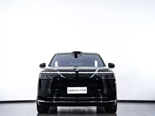 Aito M8 — Фото автомобиля 4