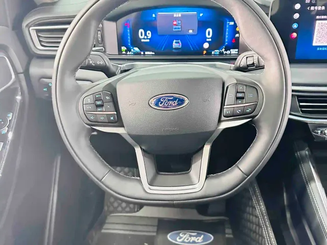 Ford Explorer — Фото автомобиля 14