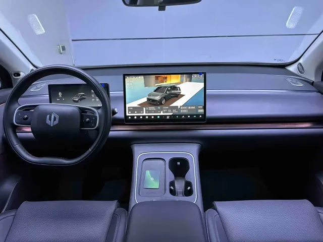 Leapmotor C10 — Фото автомобиля 7