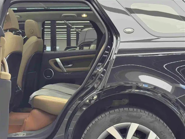 Land Rover Discovery Sport — Фото автомобиля 9