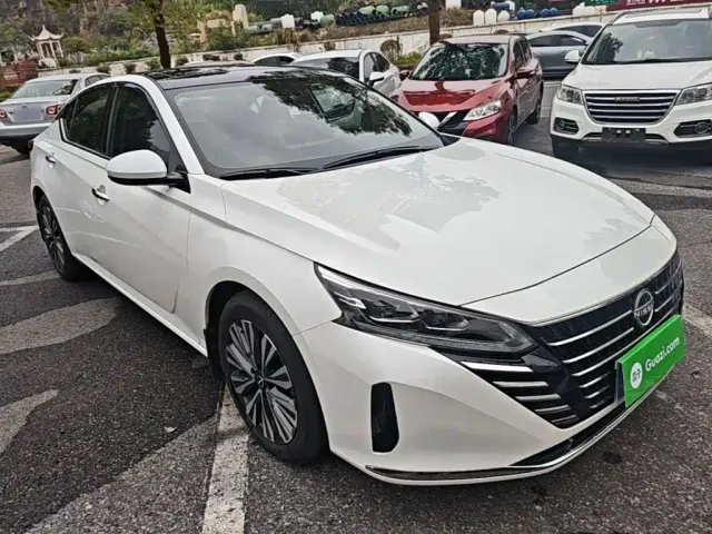 Nissan Teana — Фото автомобиля 3