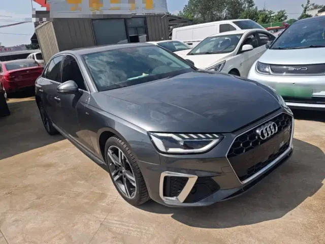 Audi Audi A4L 2020 40 TFSI Luxury Dynamic — Фото автомобиля 3