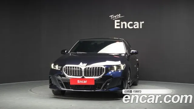 BMW 5-Series 5 серия (G60) 530i xDrive M Sport — Фото автомобиля 2