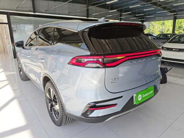 BYD Tang — Фото автомобиля 4